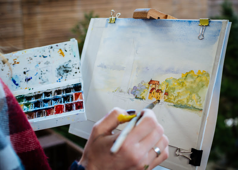 Conheça diferentes possibilidades de usar tinta aquarela na sua arte