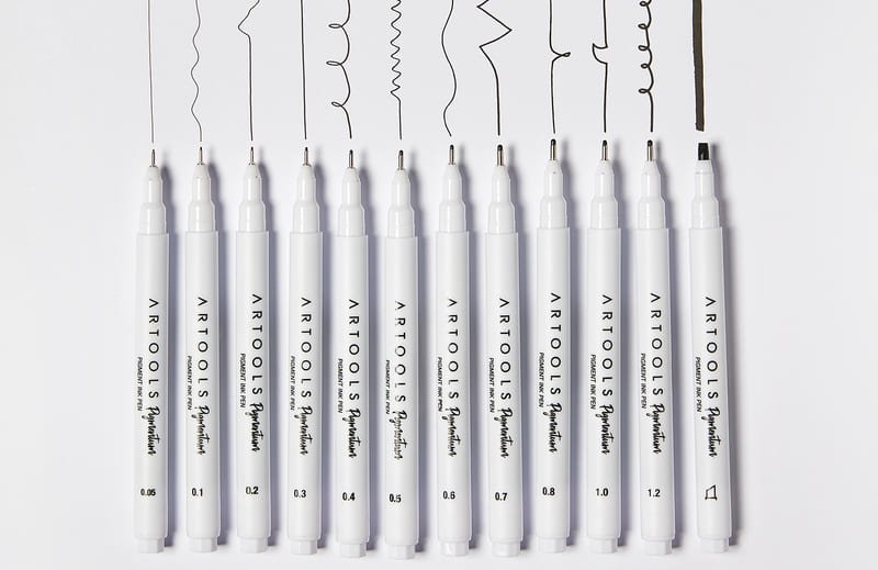 canetas de ponta fina com diferentes espessuras de ponta